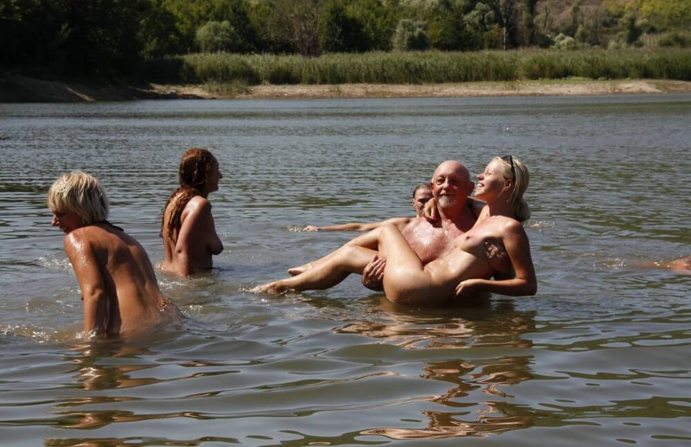Naturist Family Event # 25 - nudism in the world