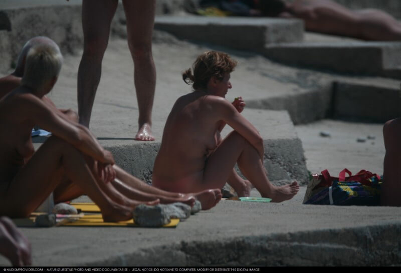 Nudist Rocky Family Angle gallery - nudism in the world
