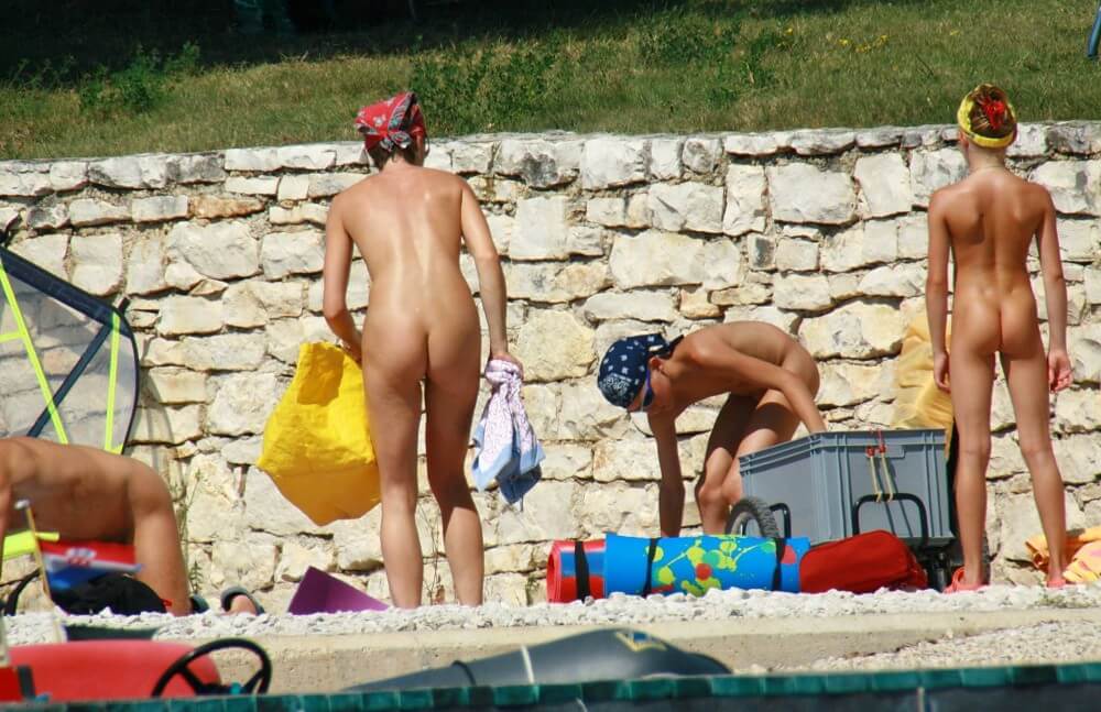 Sporty and Athletic Sands gallery - nudism in the world
