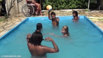 Oceanic Backyard Noon # 1 Full HD - nudism in the world