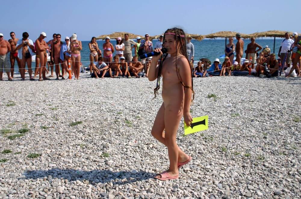 Naturist Mic Speech photos - nudism in the world
