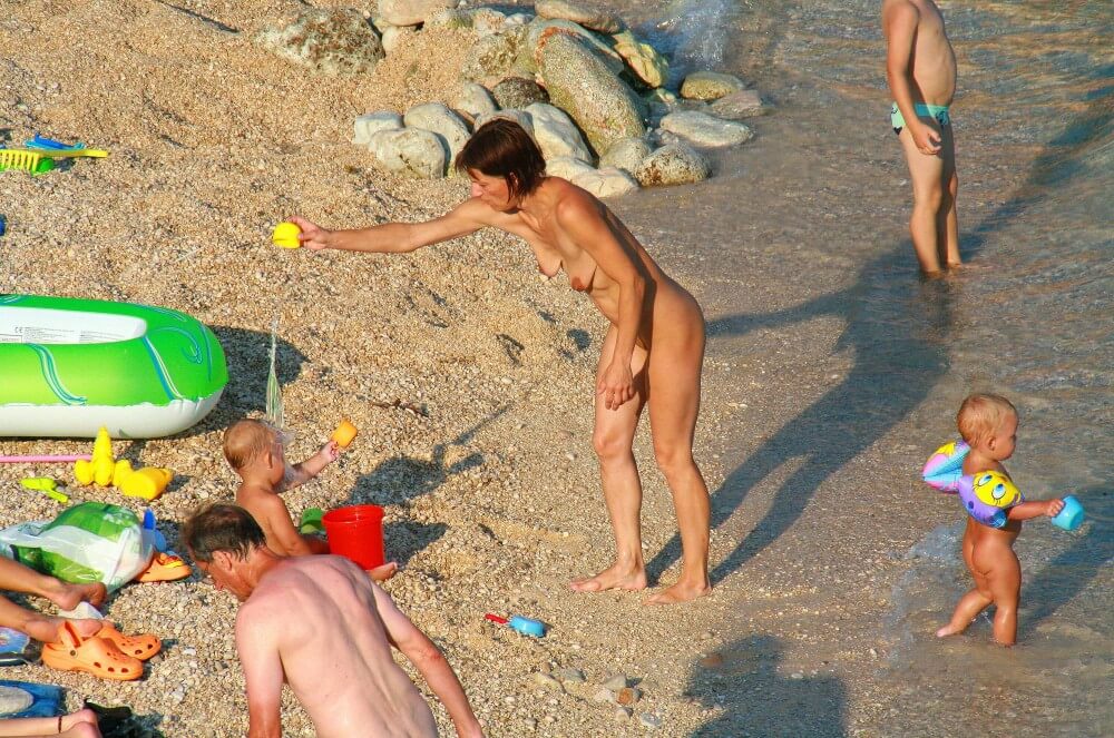Ula Naturists Beach photo gallery - nudism in the world