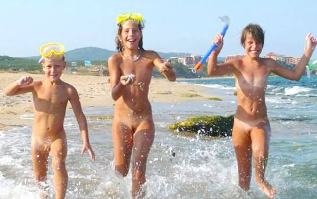 Naturism photo gallery # 27 - nudism in the world