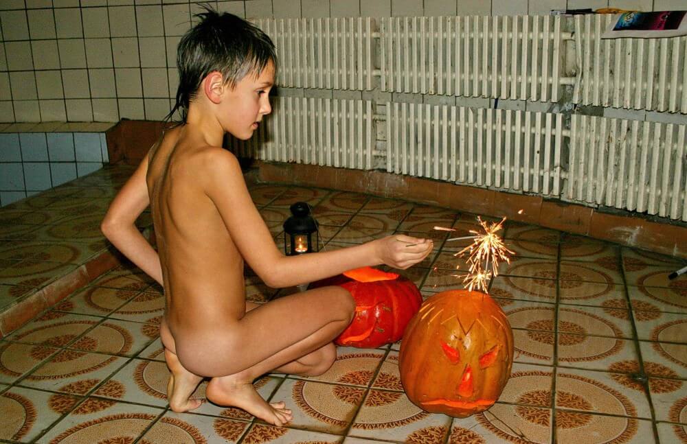 Naturism photo gallery # 20 - nudism in the world