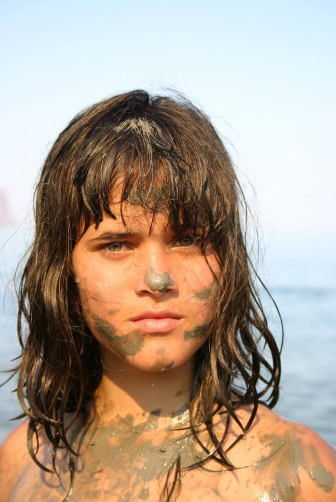 Courageous Naturist Girl pics - nudism in the world