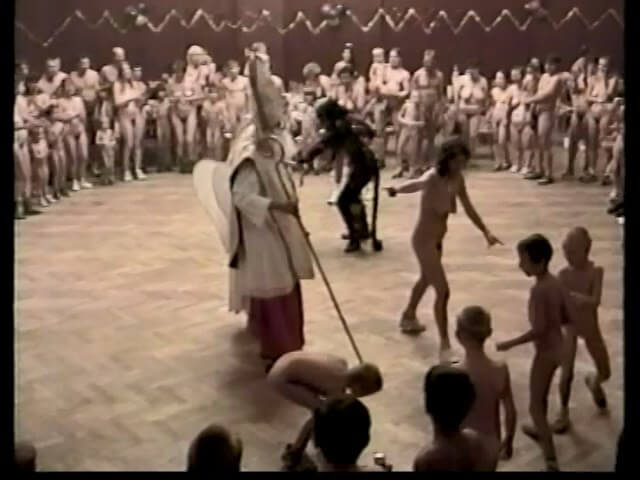 Helios Natura: Christmas Kinder Spiele - nudism in the world